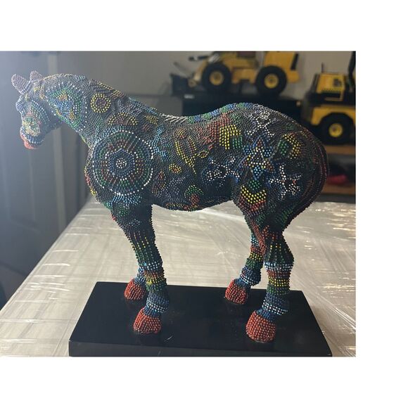 Trail of Painted Ponies Guardian Spirit 12230 Limited Edition 2006 - Picture 4 of 7